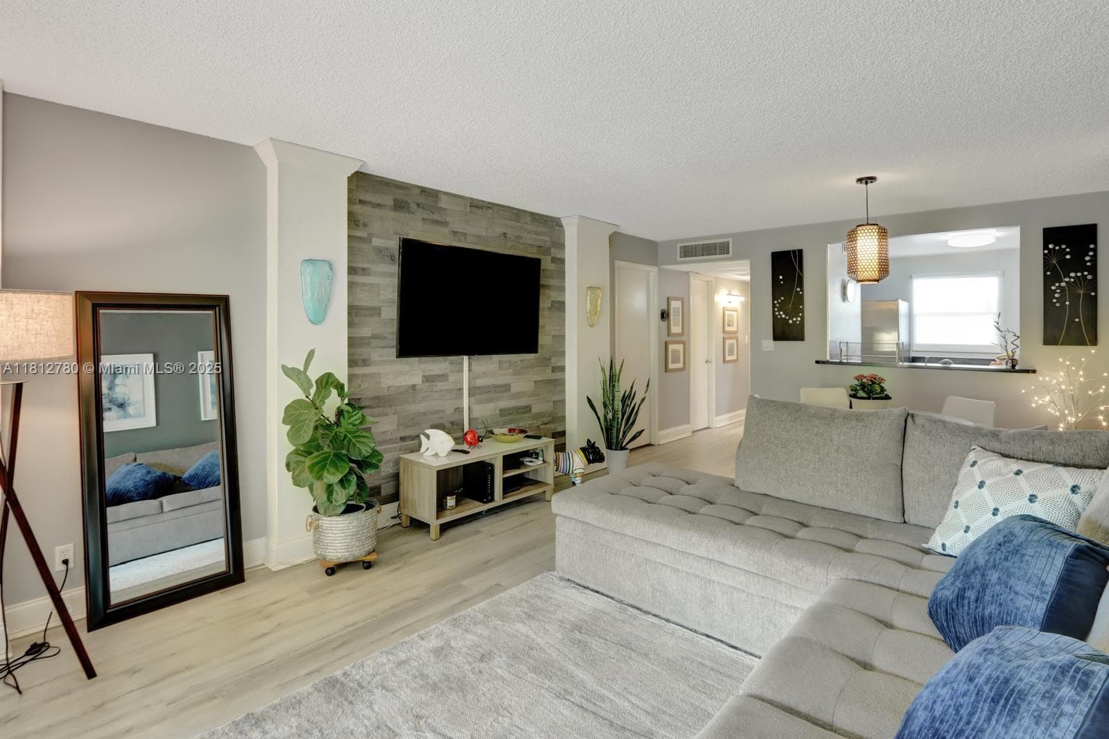 Royal Park Condo · #3D in Oakland Park - Photo 1