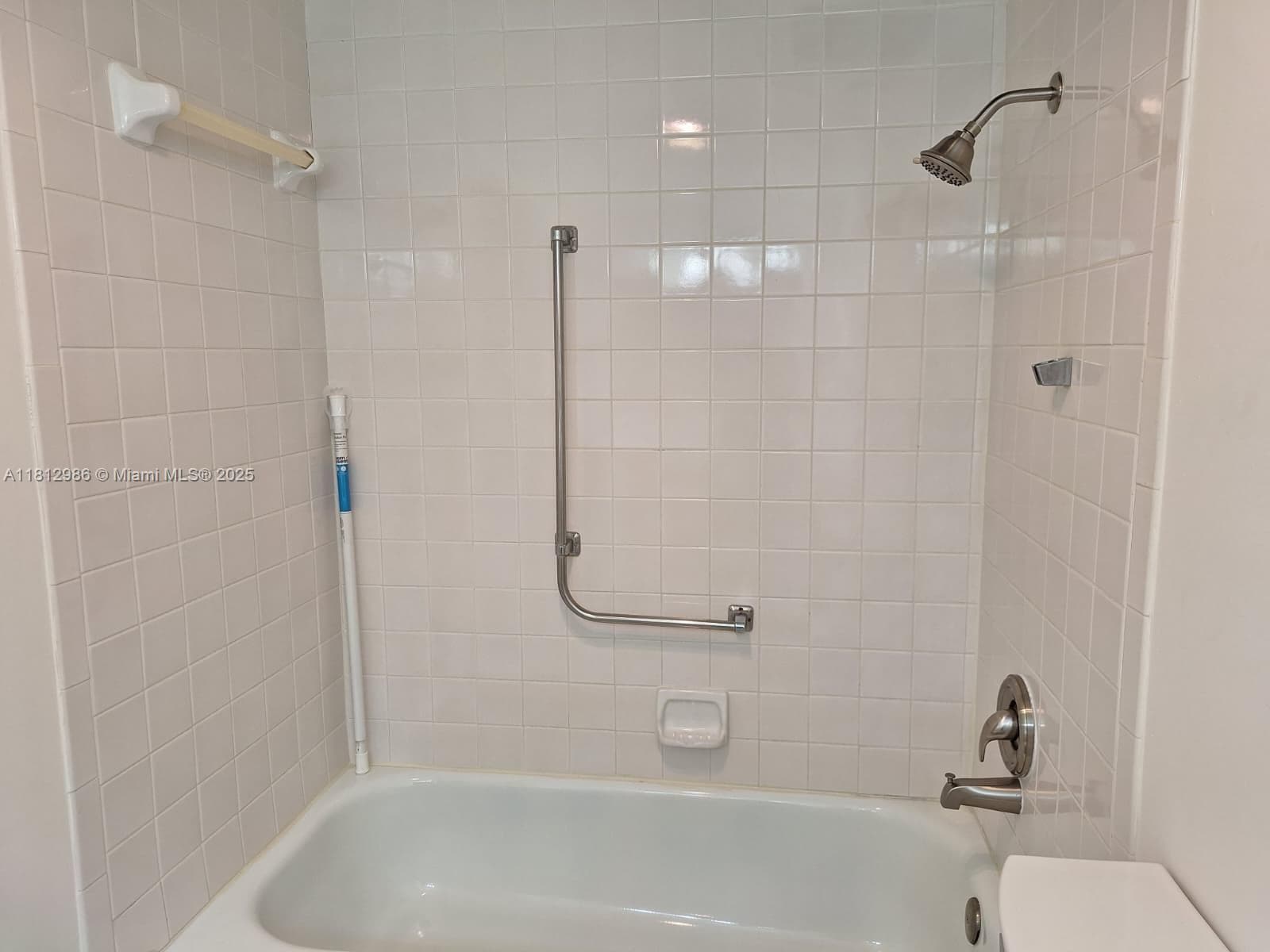 Master Bathroom - Bathtub