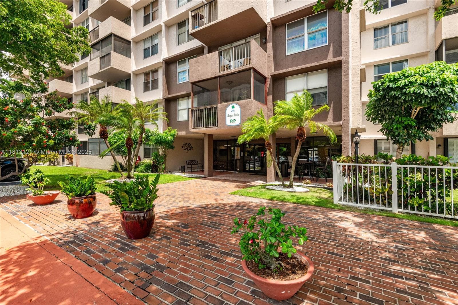 ISLAND CLUB TWO CONDO · #RP817 in Pompano Beach - Photo 12