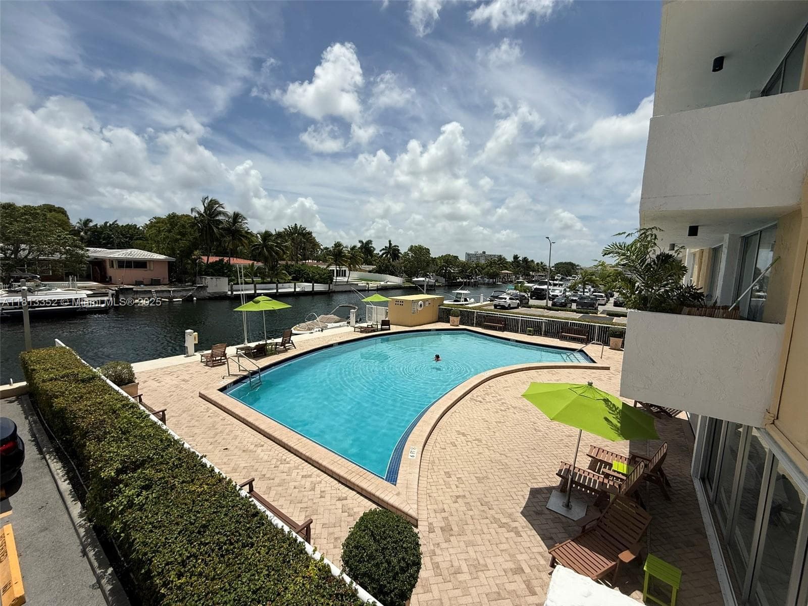 KEYSTONE TOWERS CONDO · #208 in North Miami - Photo 2