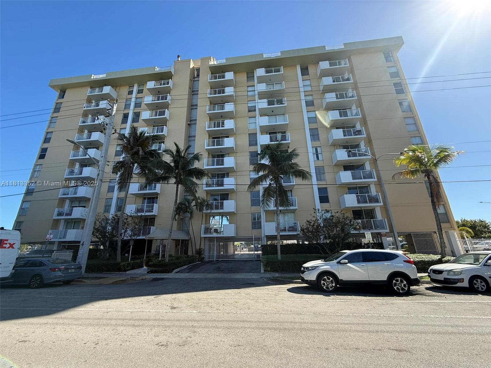 KEYSTONE TOWERS CONDO · #208 in North Miami - Photo 13