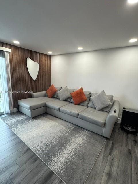 YOLANDA VILLAS · #520E in Miami - Photo 9