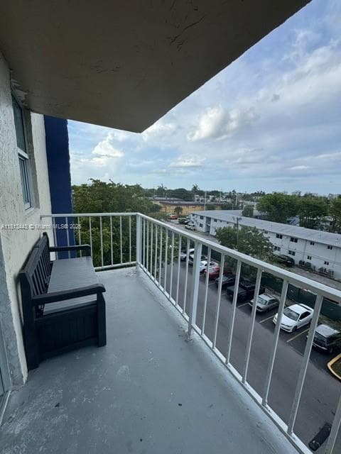 YOLANDA VILLAS · #520E in Miami - Photo 18