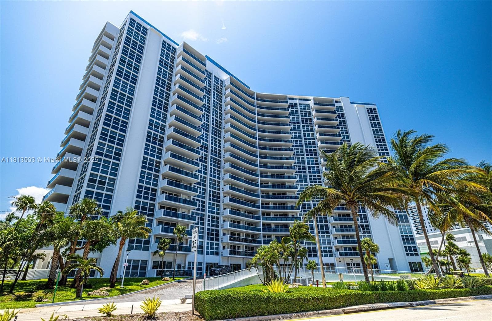 VANTAGE VIEW CONDO · #1809 in Fort Lauderdale - Photo 17