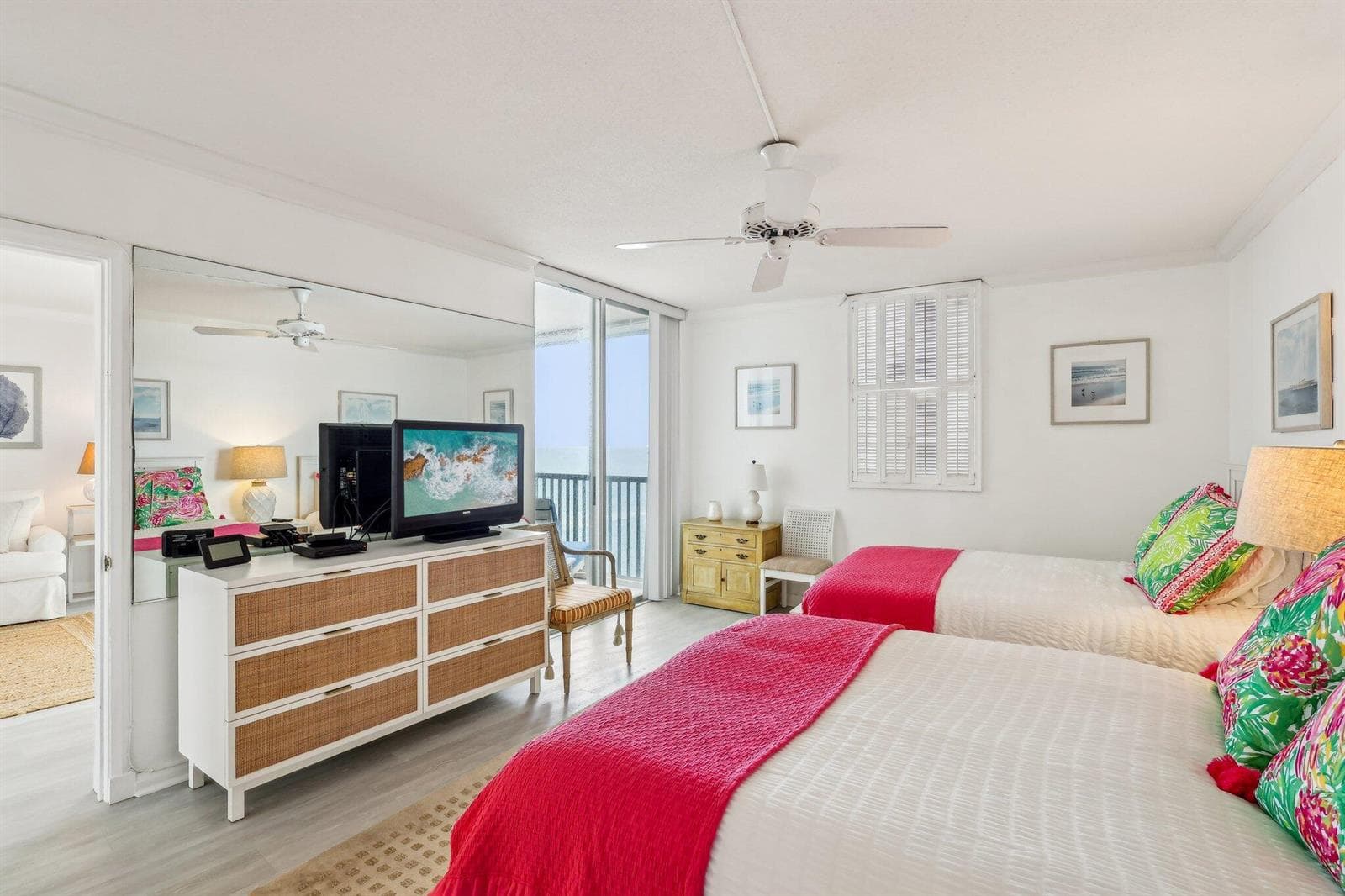 18-web-or-mls-N Ocean Dr 8a-2905-018