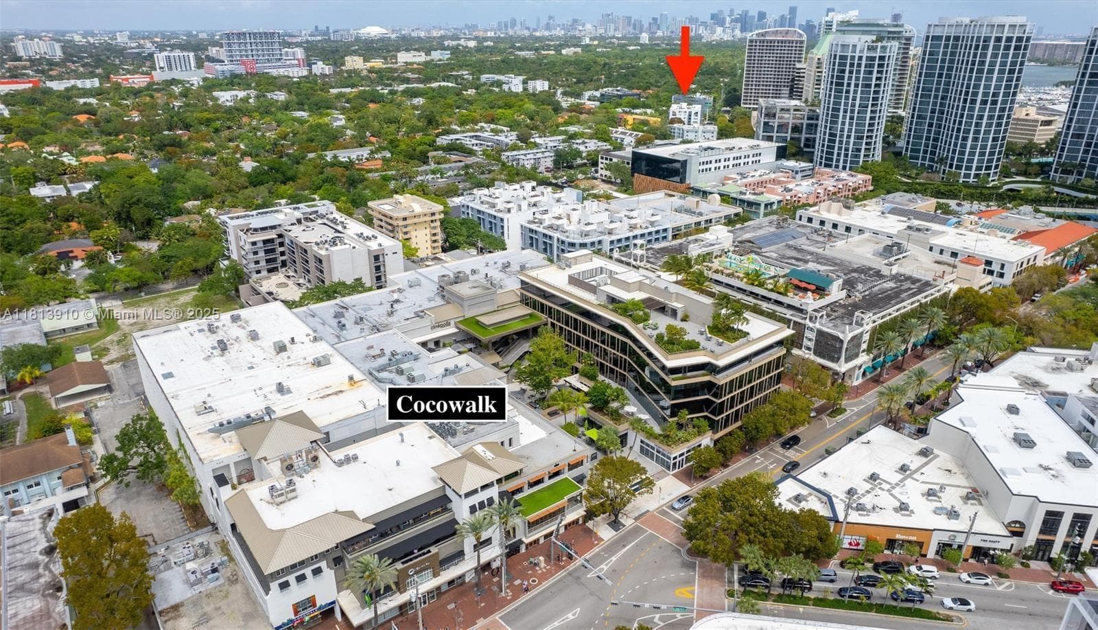 Proximity to restaurants and shopping