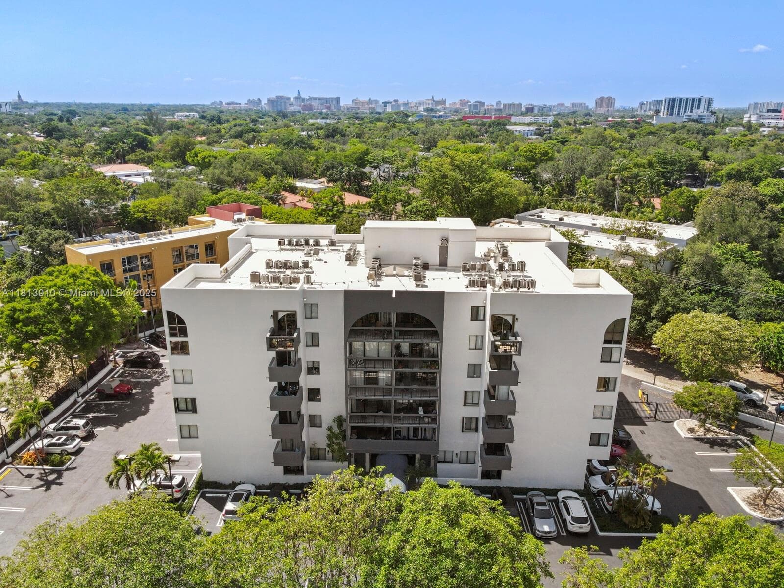 TIGERTAIL BAY CONDO · #102 in Miami - Photo 10