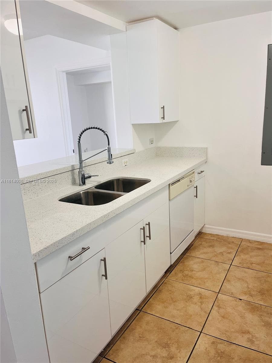 BRICKELL VISTA CONDO · #806 in Miami - Photo 18