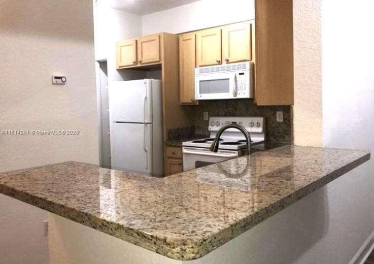 VALENCIA CONDO · #252 in South Miami - Photo 9