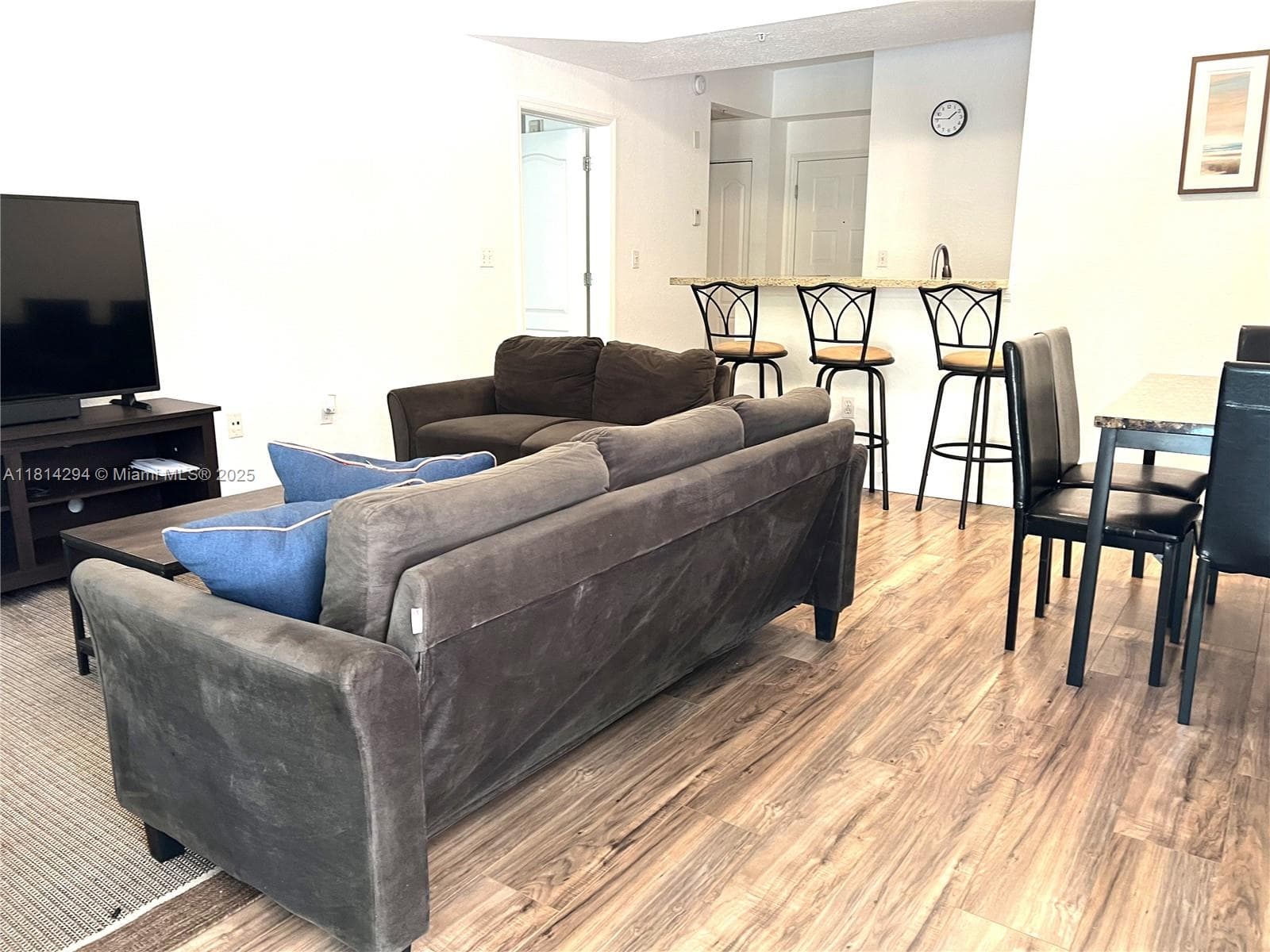 VALENCIA CONDO · #252 in South Miami - Photo 8