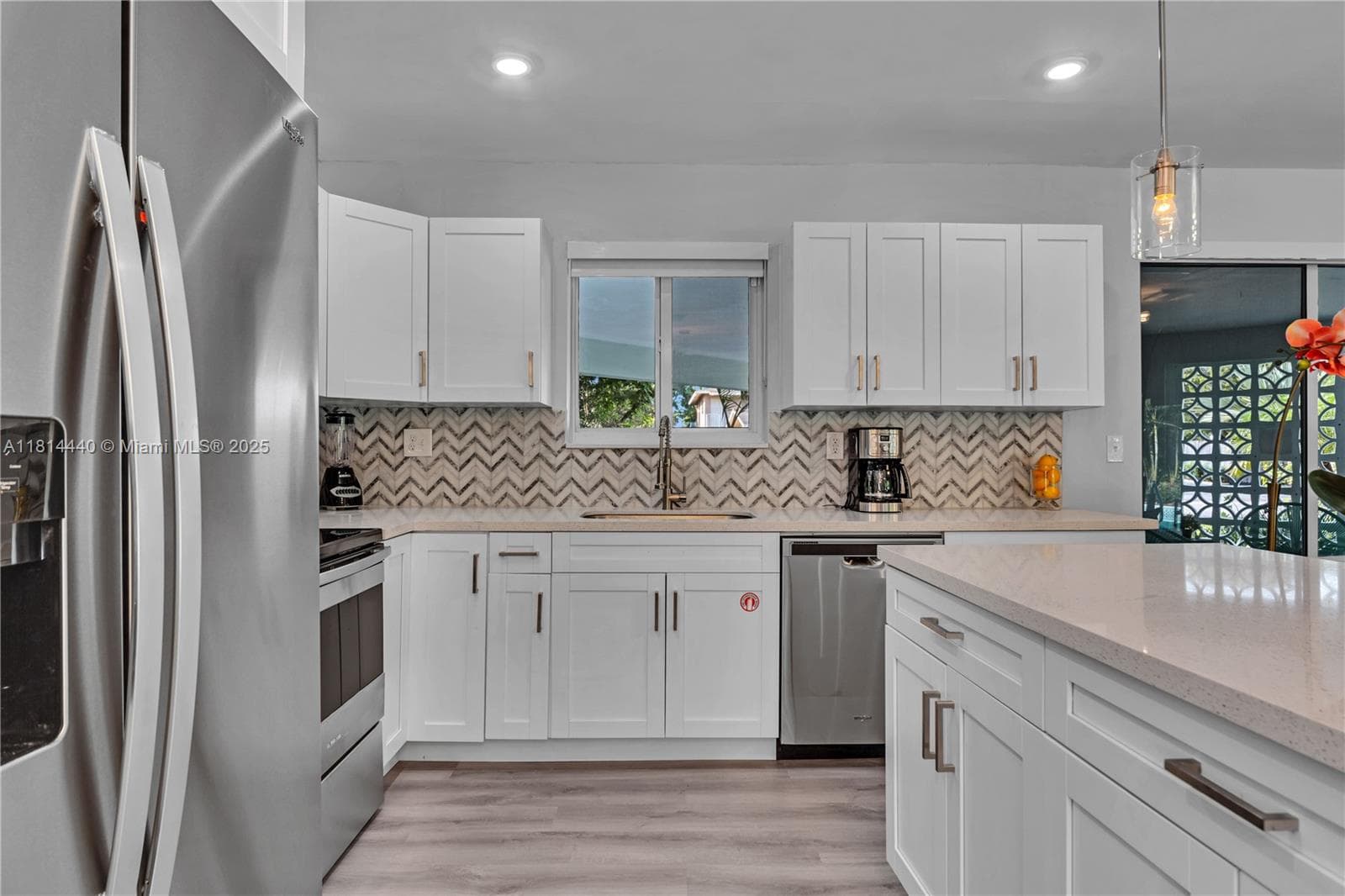 204 SW 19th Ave #0 photo 3