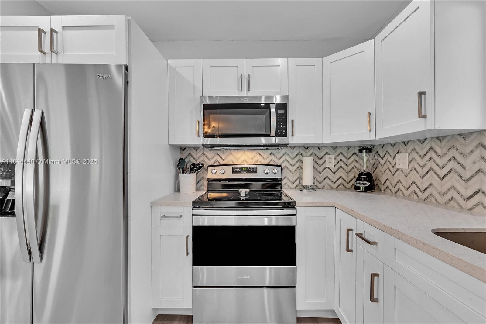 204 SW 19th Ave #0 photo 4