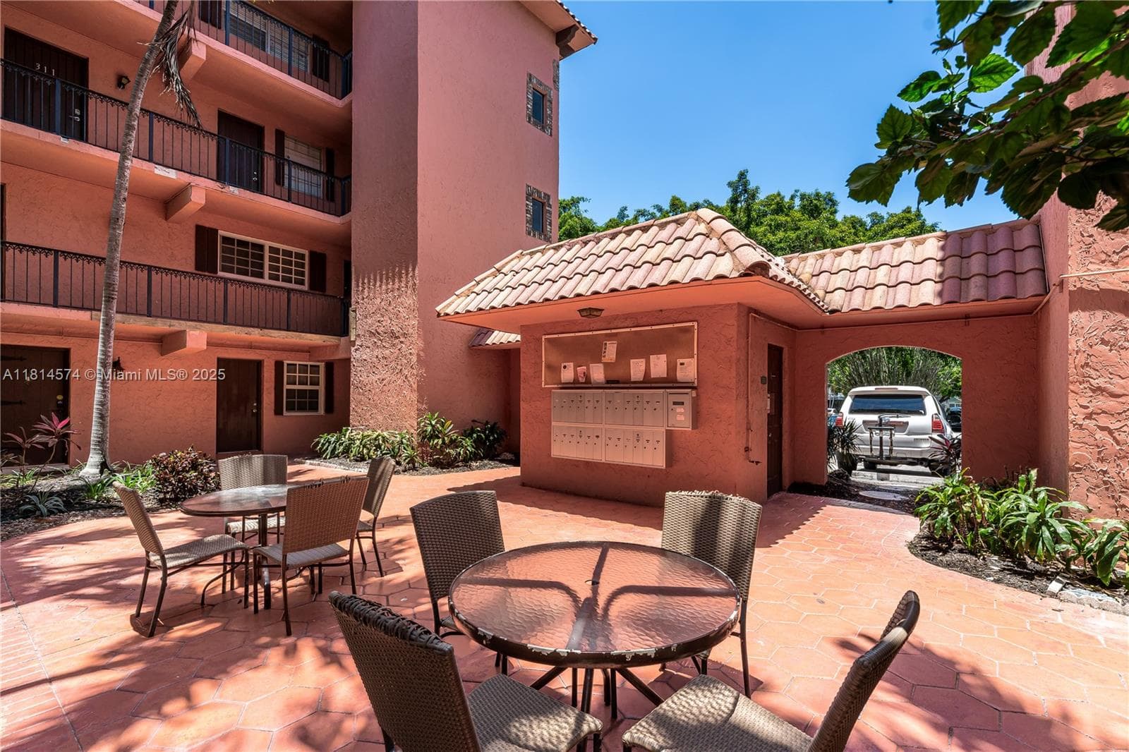 TENNIS CLUB BROOKS CONDO · #110 in Fort Lauderdale - Photo 20