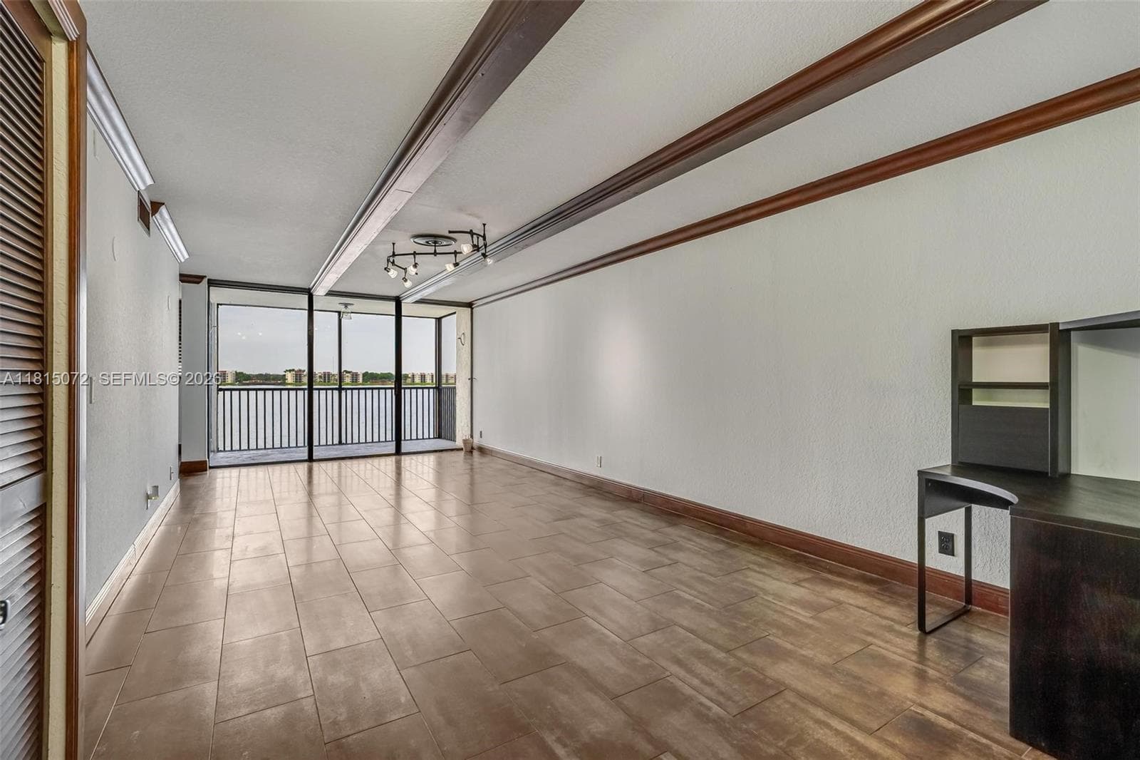 Lake Emerald Condominium · #210 in Oakland Park - Photo 4