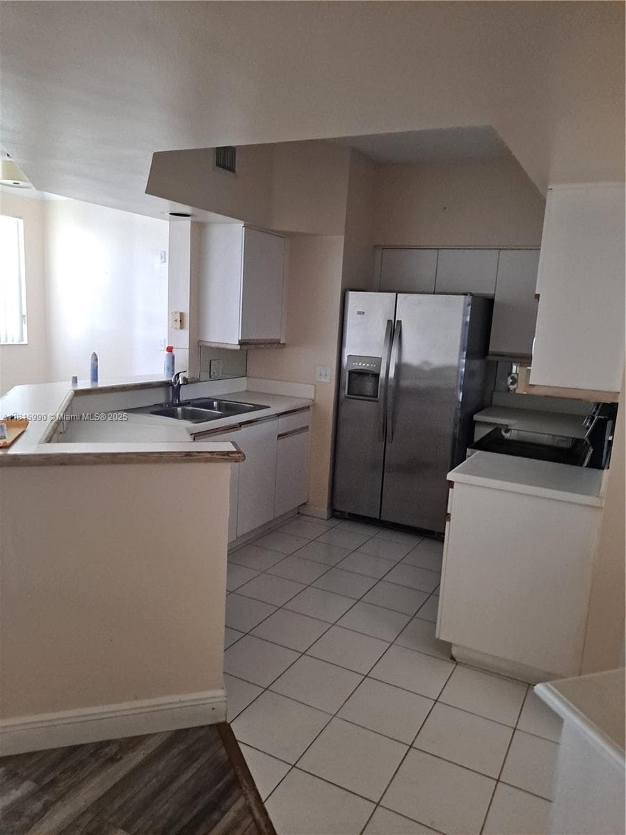 VILLAGE BY THE BAY CONDO · #12402 in Aventura - Photo 6