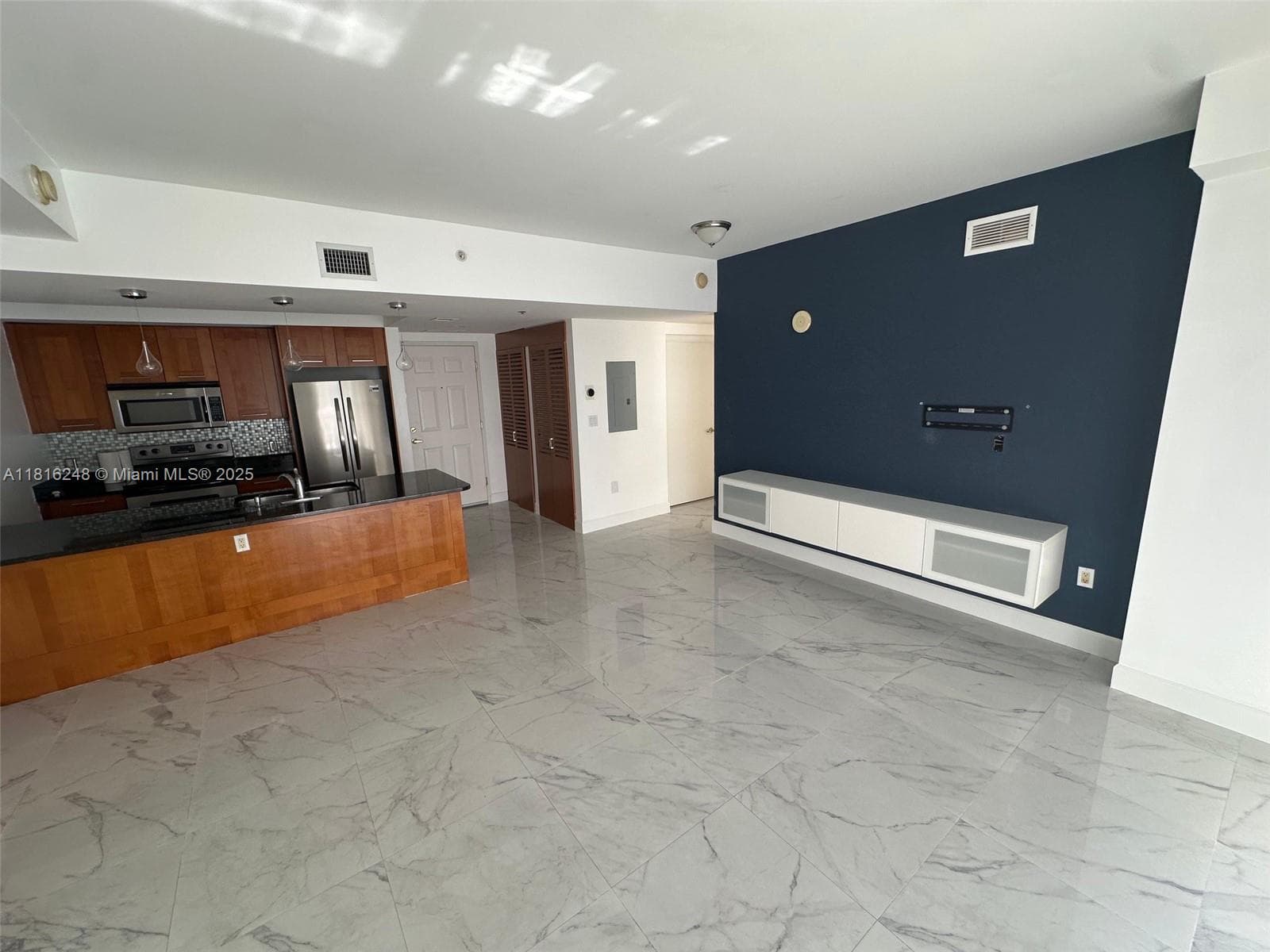 One Village Place Condo · #709 in Coral Gables - Photo 3