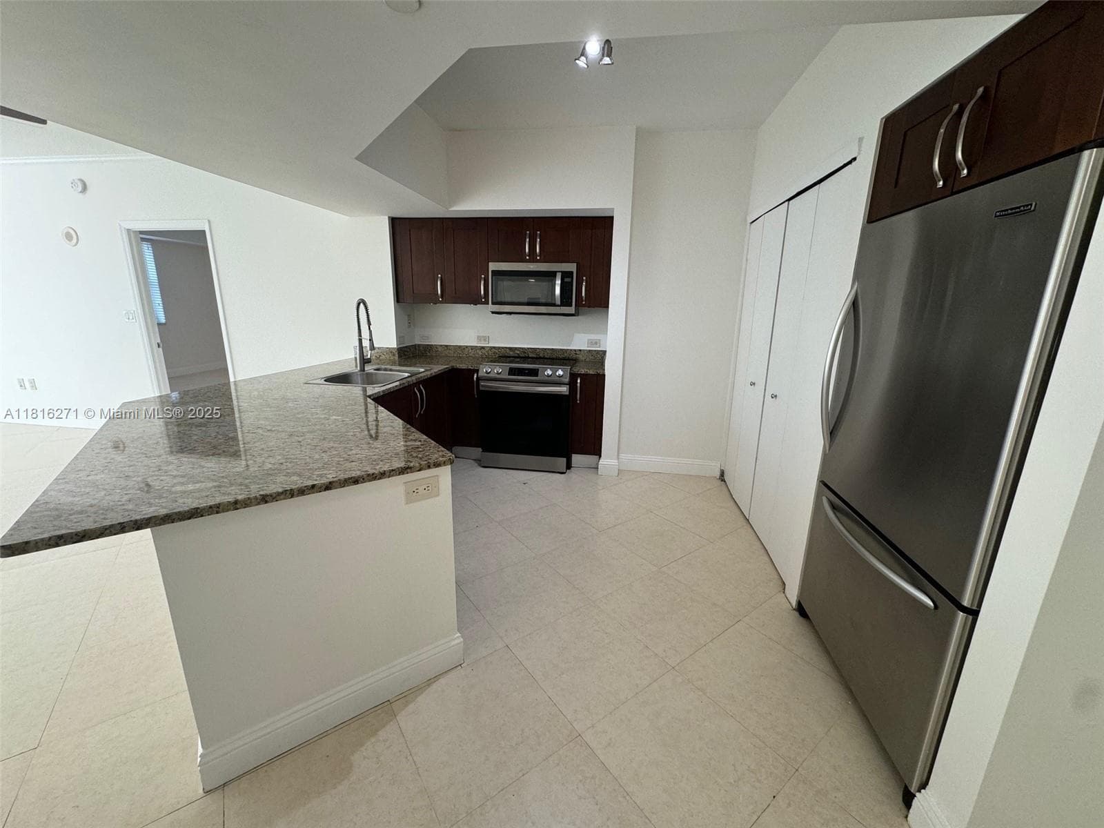 turnberry village · #209 in Aventura - Photo 2