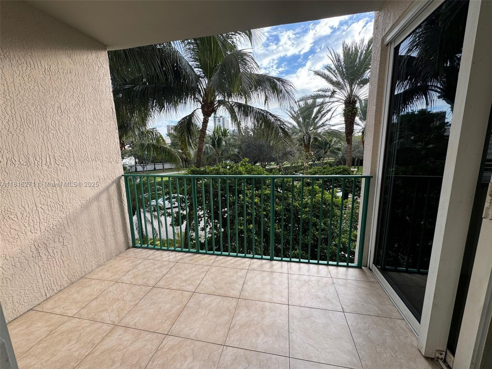 turnberry village · #209 in Aventura - Photo 13