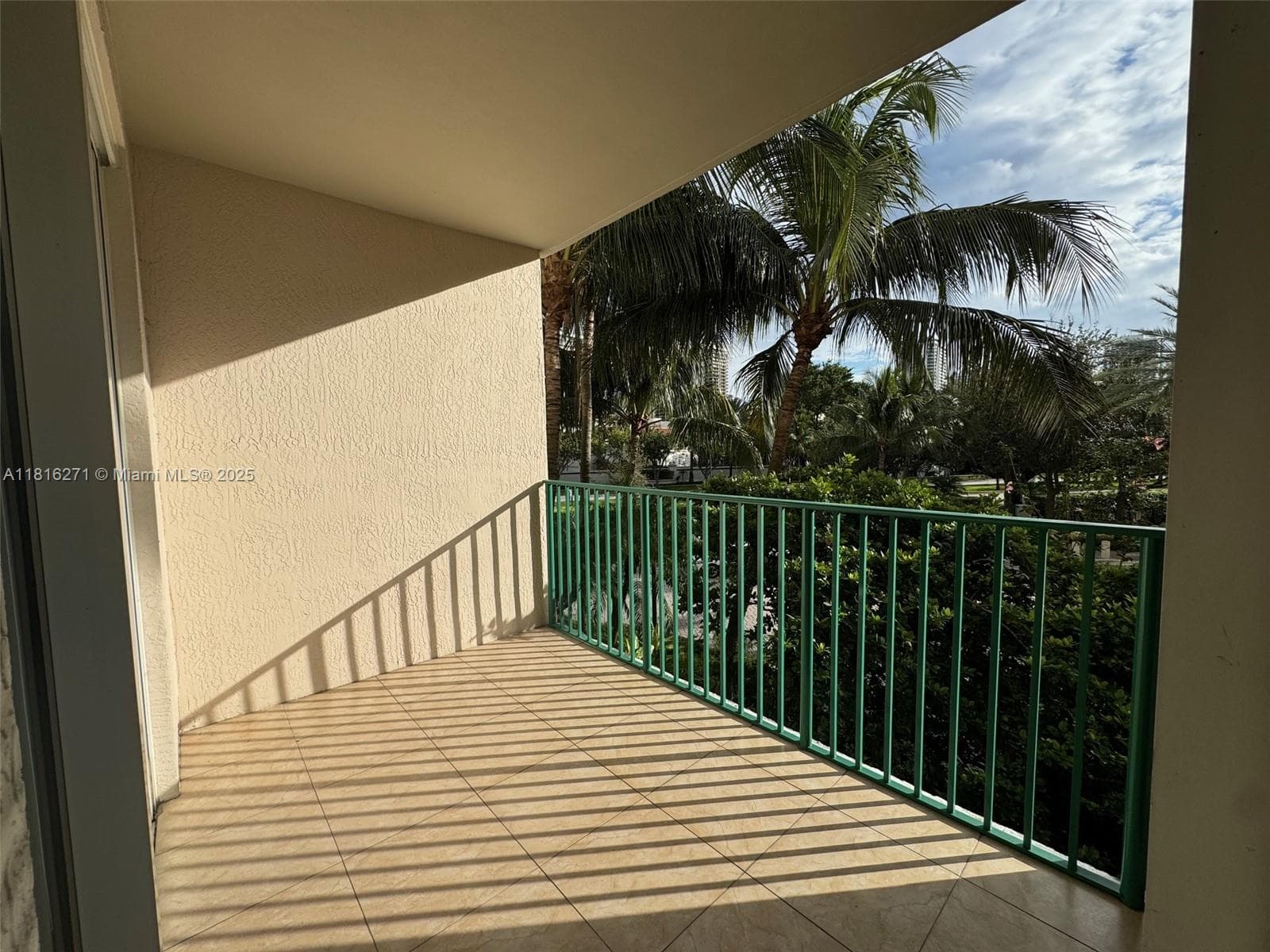 turnberry village · #209 in Aventura - Photo 12