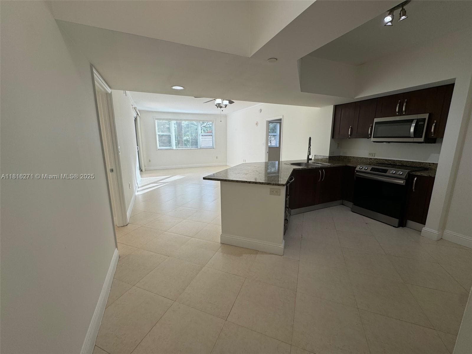 turnberry village · #209 in Aventura - Photo 1