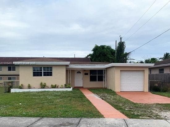 2401 NW 7th St photo 1