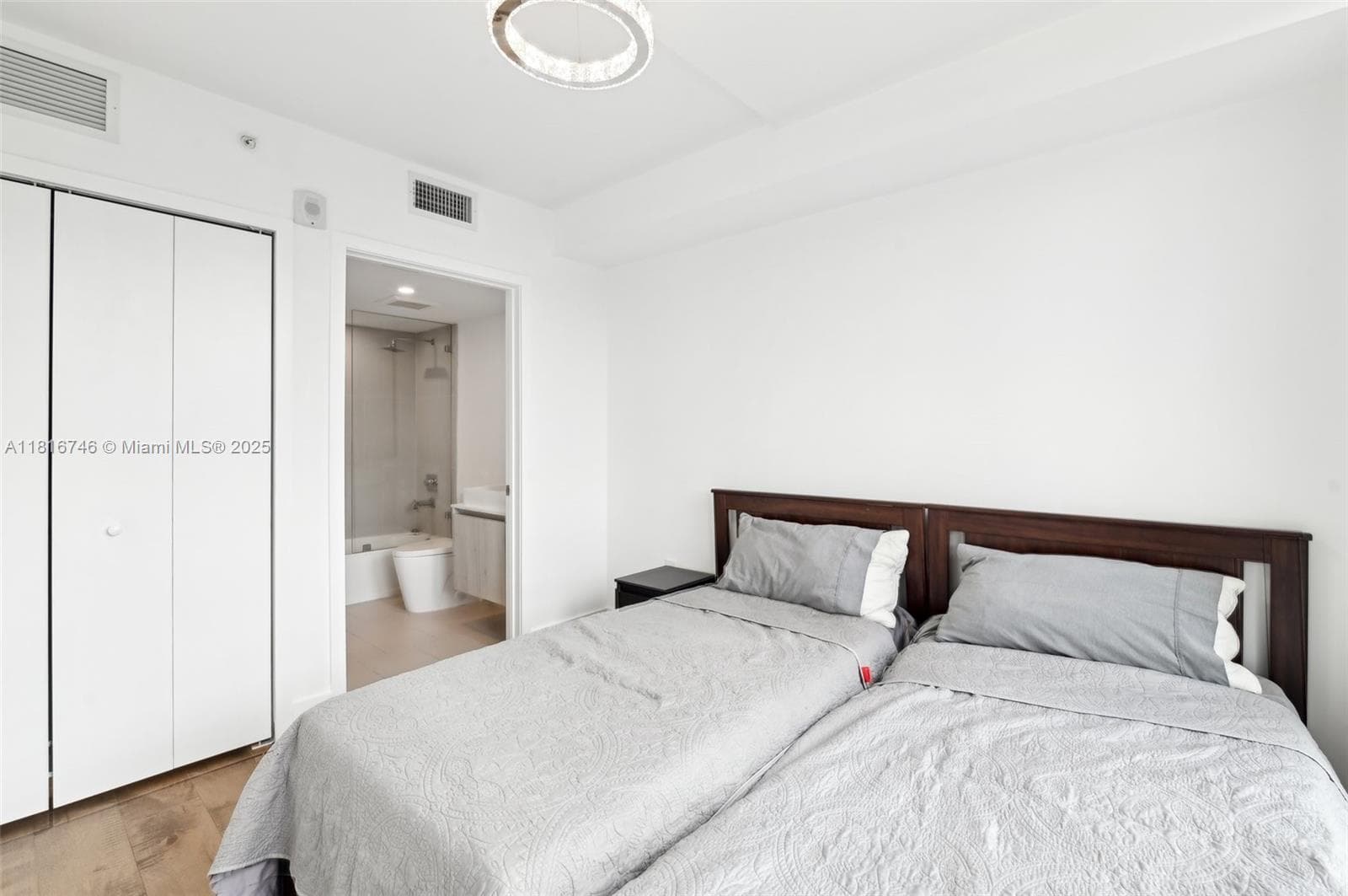 13800 Highland Dr Unt 202 · #202 in North Miami Beach - Photo 12