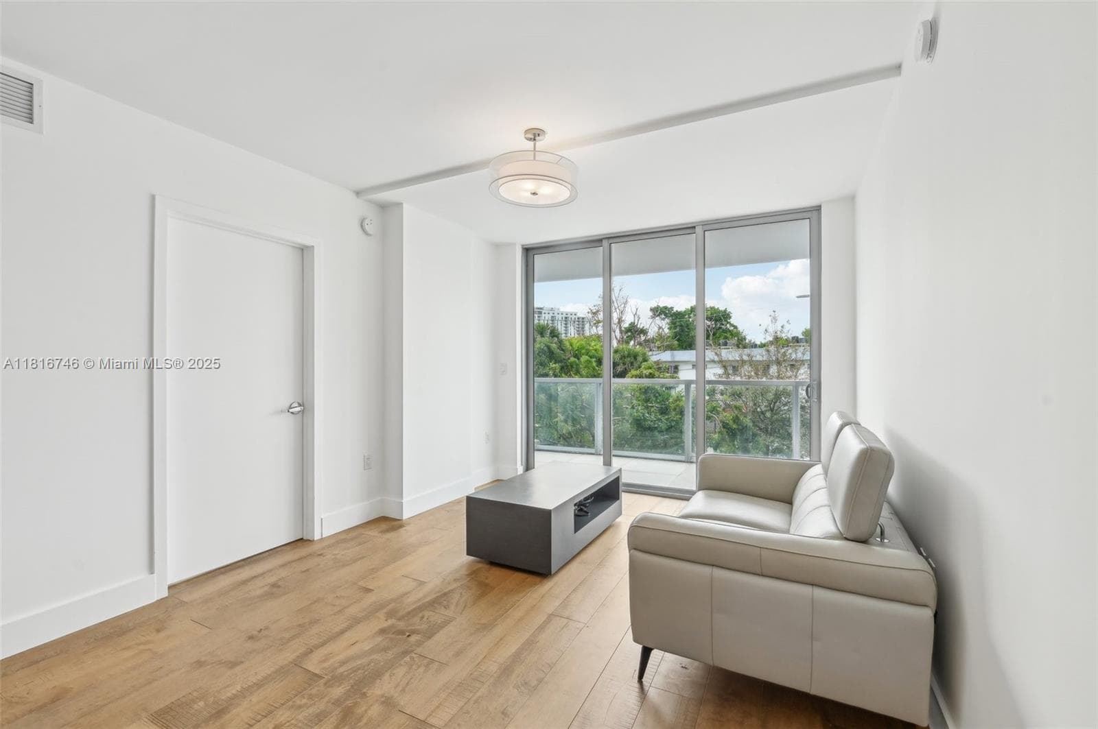 13800 Highland Dr Unt 202 · #202 in North Miami Beach - Photo 5