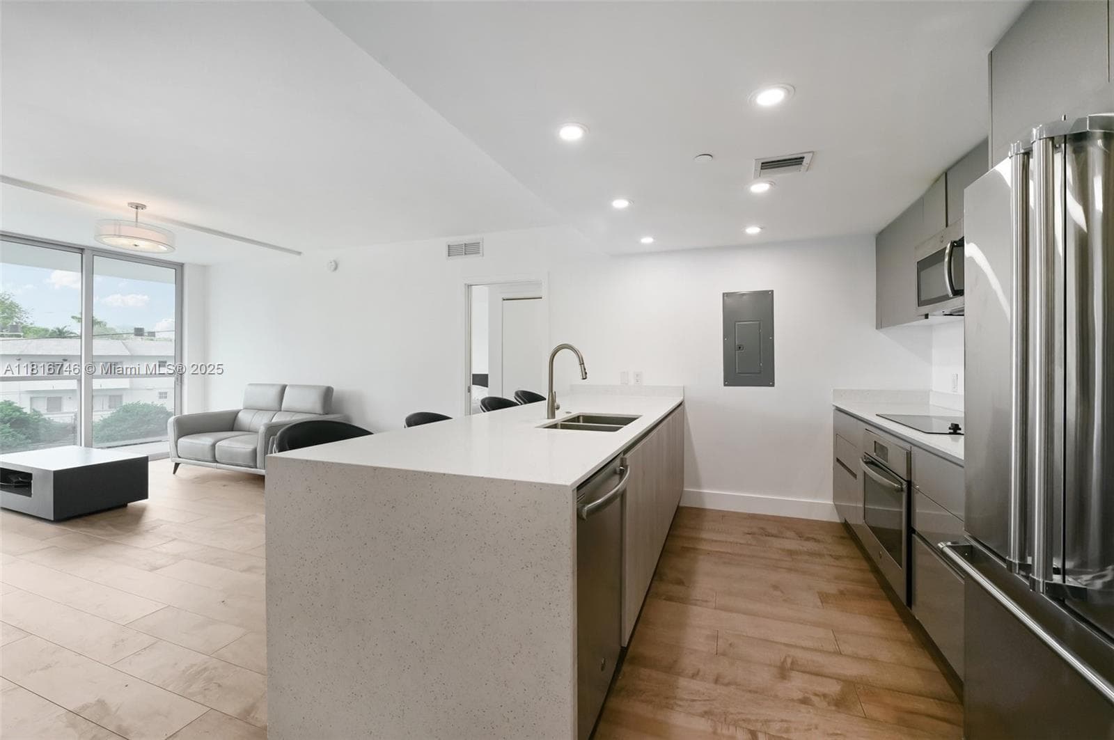 13800 Highland Dr Unt 202 · #202 in North Miami Beach - Photo 20