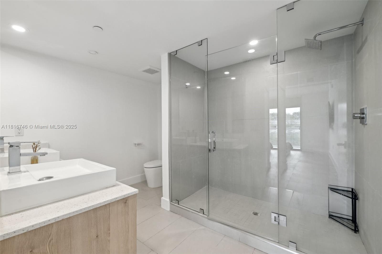 13800 Highland Dr Unt 202 · #202 in North Miami Beach - Photo 14