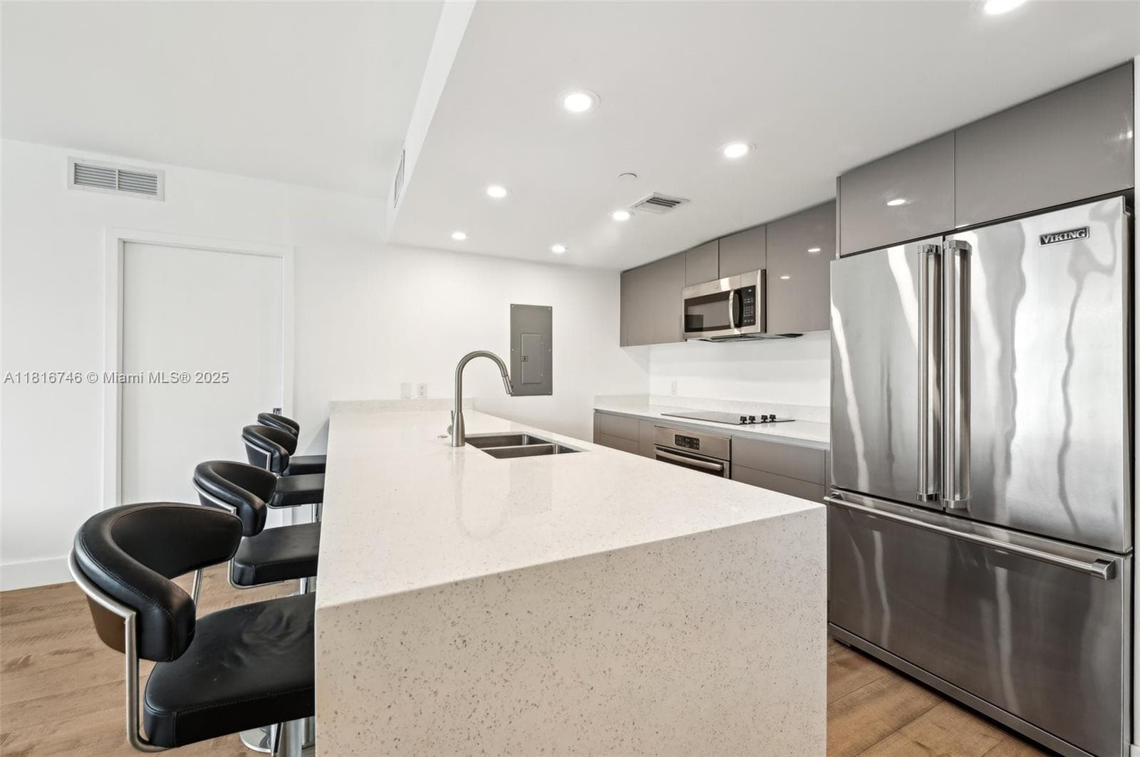 13800 Highland Dr Unt 202 · #202 in North Miami Beach - Photo 21