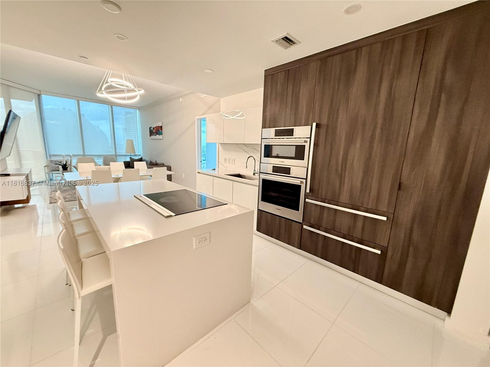Paramount Miami Worldcenter · #1108 in Miami - Photo 6