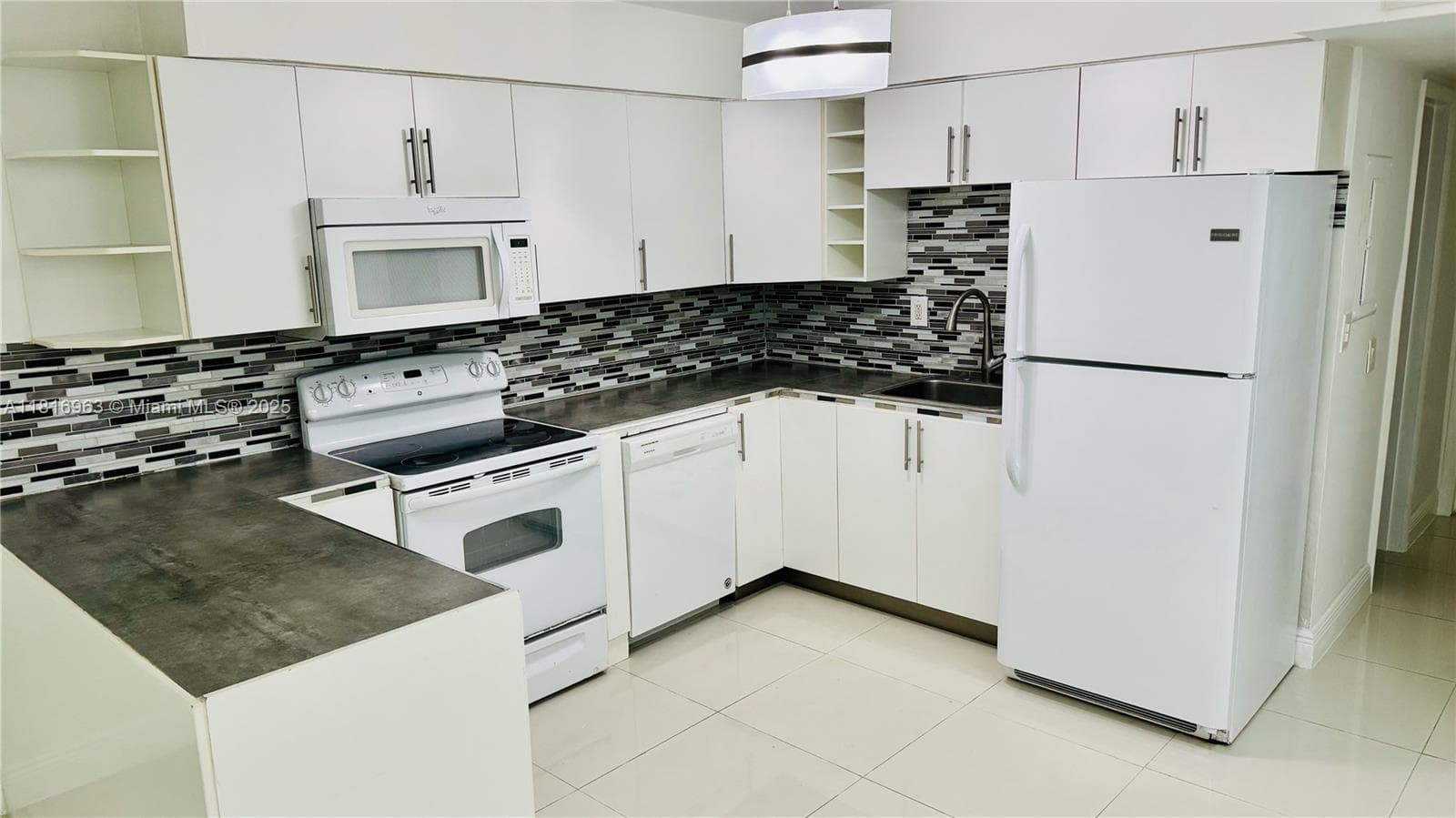 GOLDEN KEY CONDO, THE · #7 in Bay Harbor Islands - Photo 6