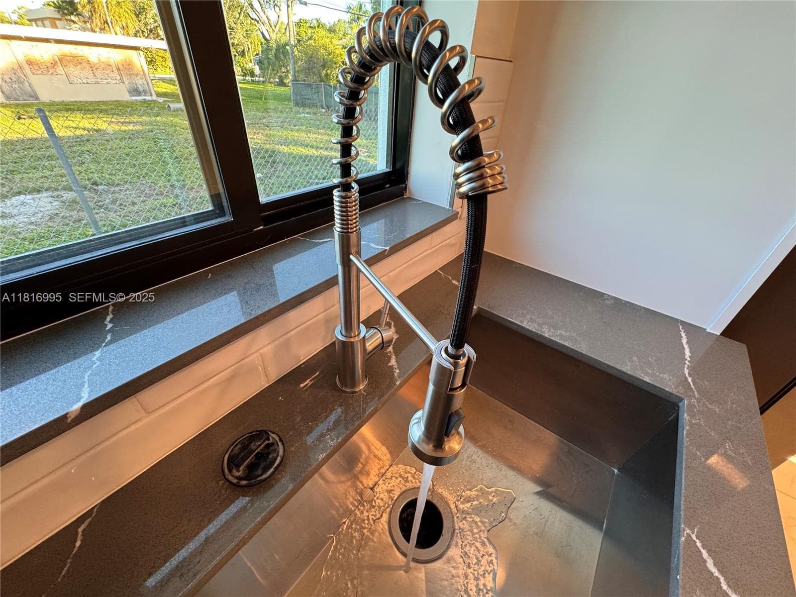 KITCHEN SINK