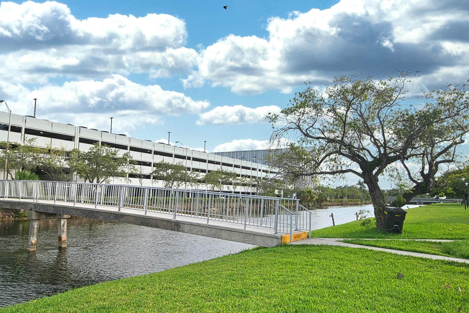 VILLAGE AT DADELAND · #G203 in Miami - Photo 25
