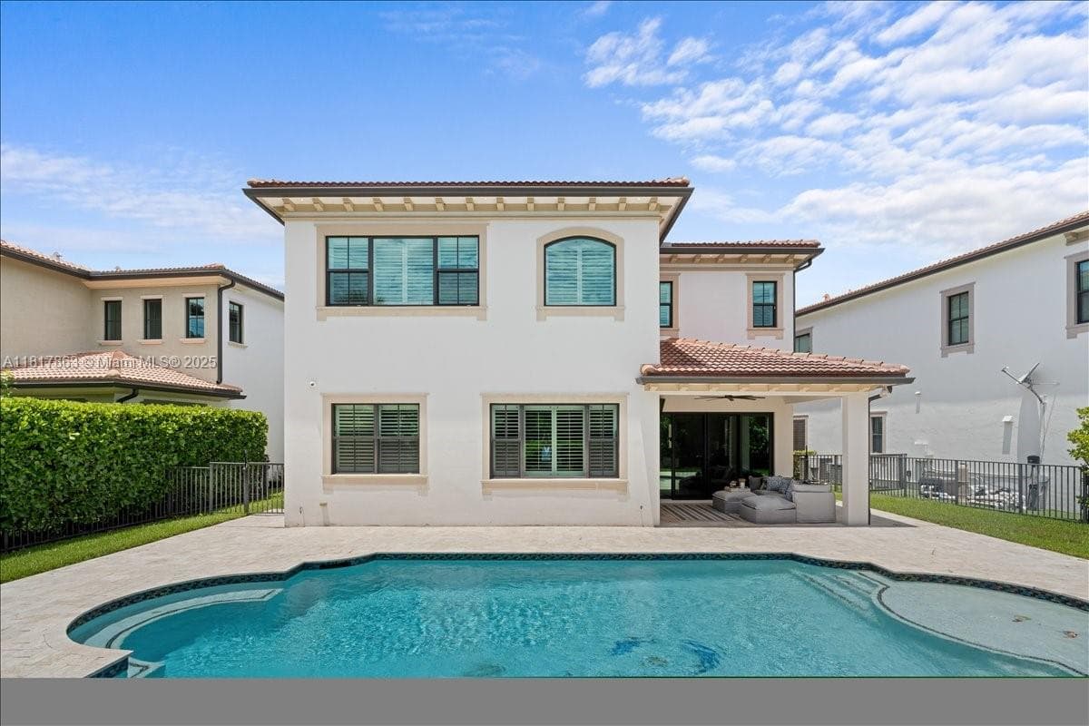 9350 E Meridian Dr E photo 42