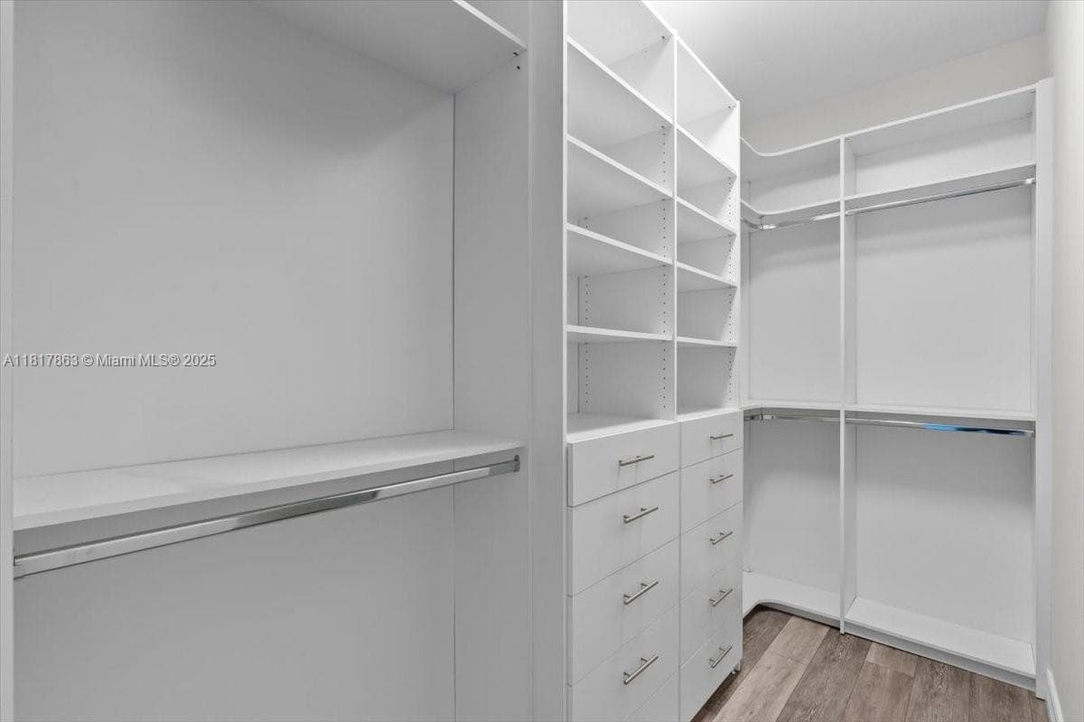 2 Walk in closets