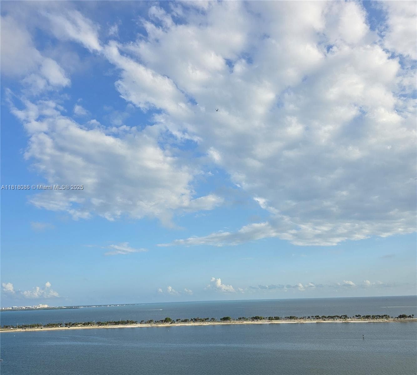 Wraparoundpcean, Bay and SoBe view
