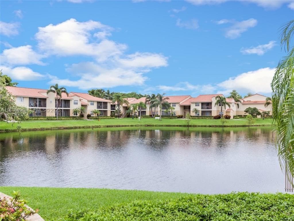 Royal Poinciana · #707 in Pompano Beach - Photo 1