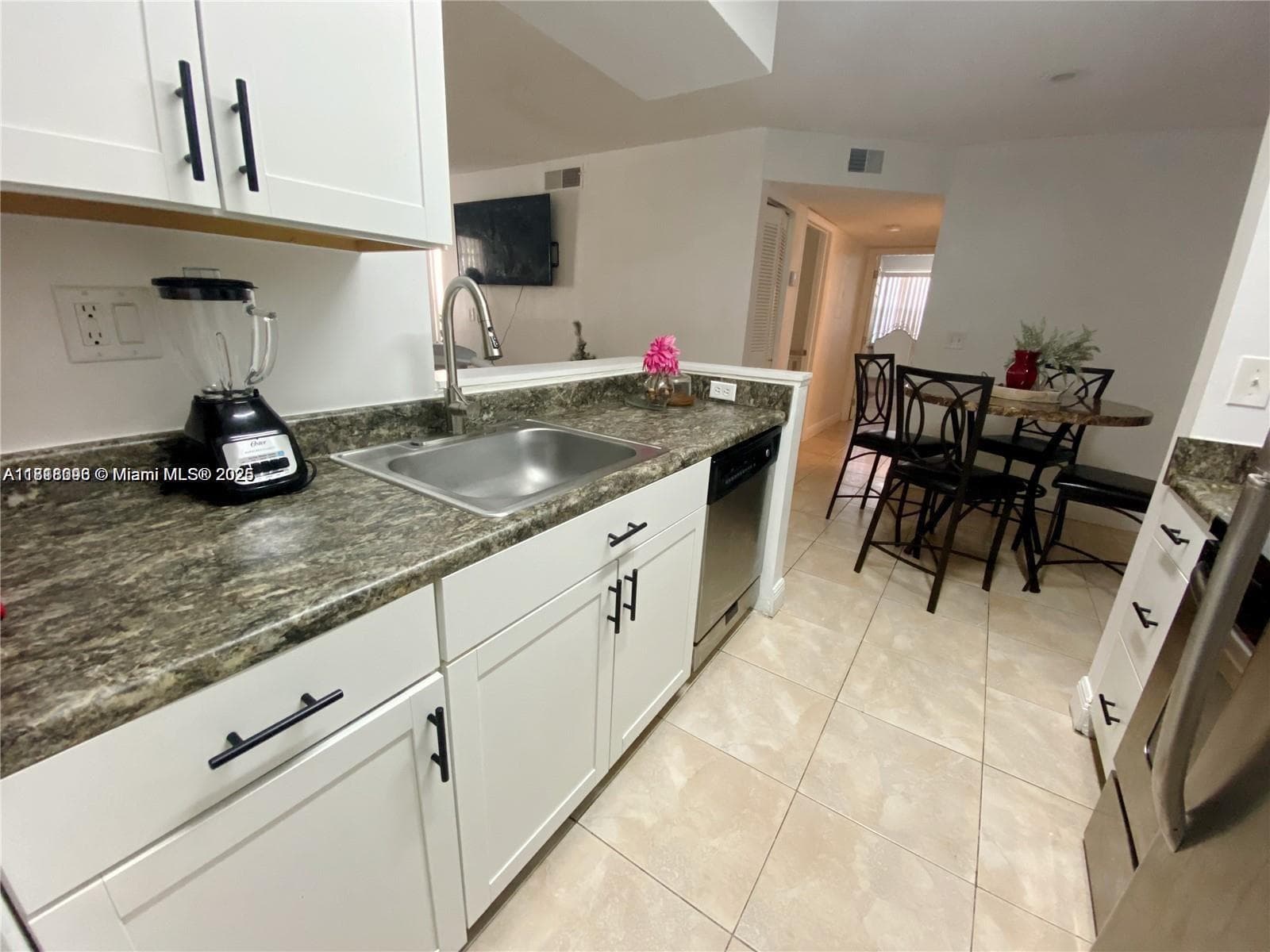 Royal Poinciana · #1801 in Pompano Beach - Photo 3