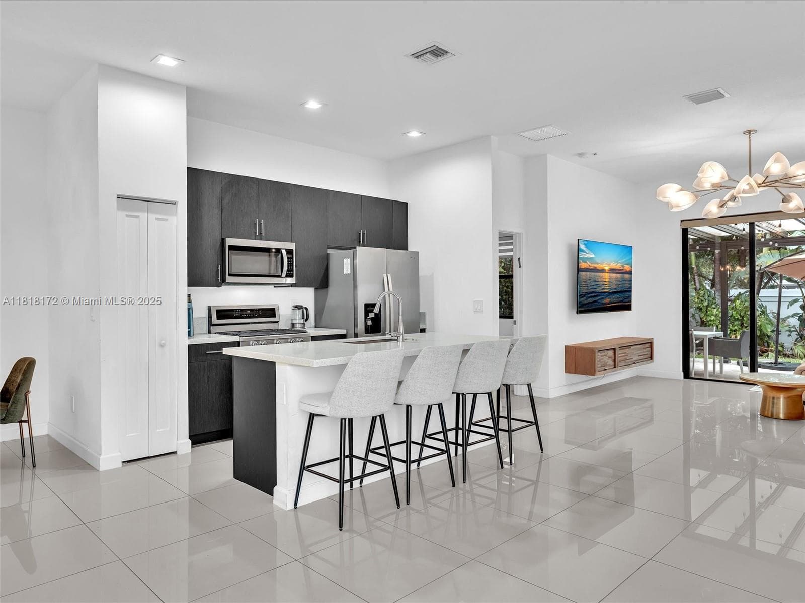 4936 Whispering Way photo 7