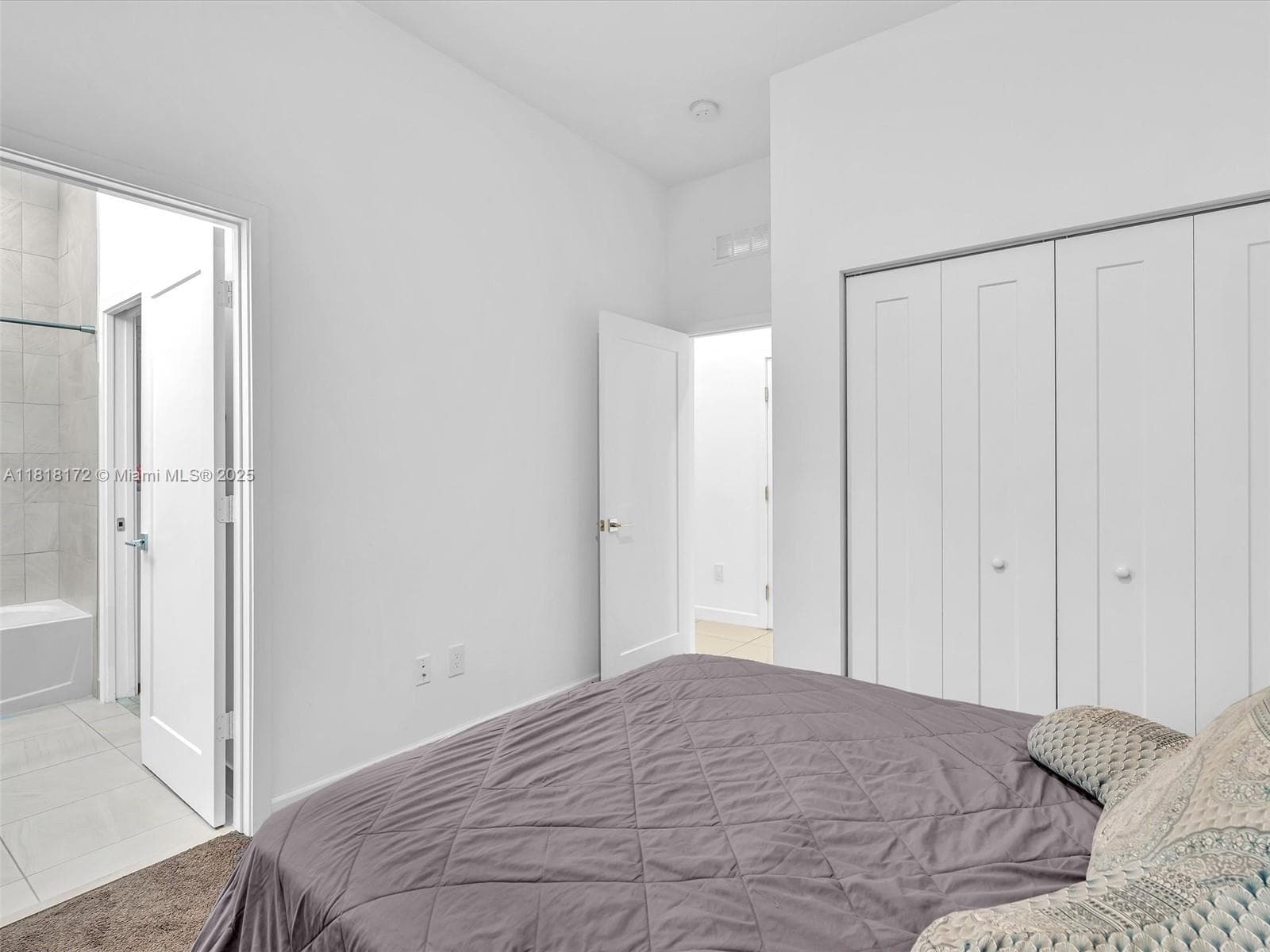 4936 Whispering Way photo 34
