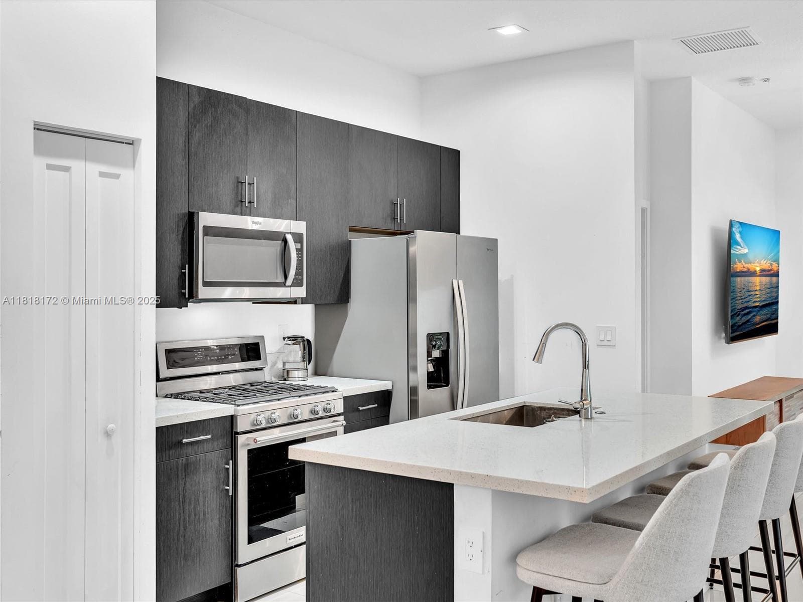 4936 Whispering Way photo 11
