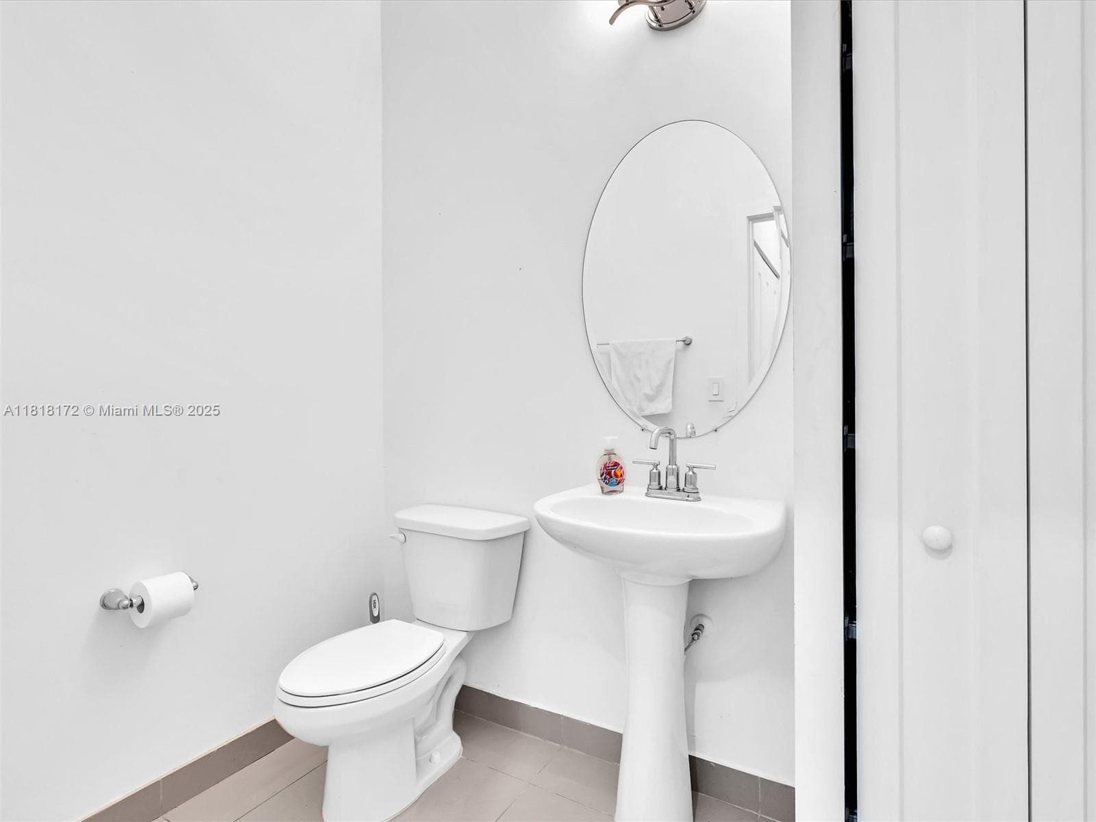 4936 Whispering Way photo 40