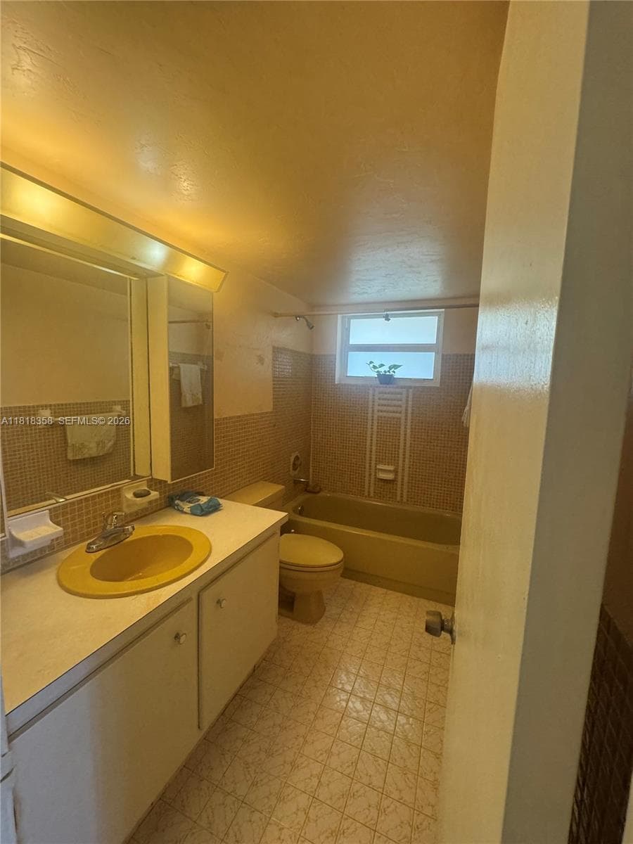 RO-MONT SOUTH CONDO MNPQ · #M25 in Miami Gardens - Photo 9
