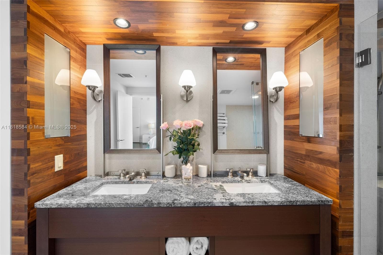 Carillon Miami Beach · #2707 in Miami Beach - Photo 12