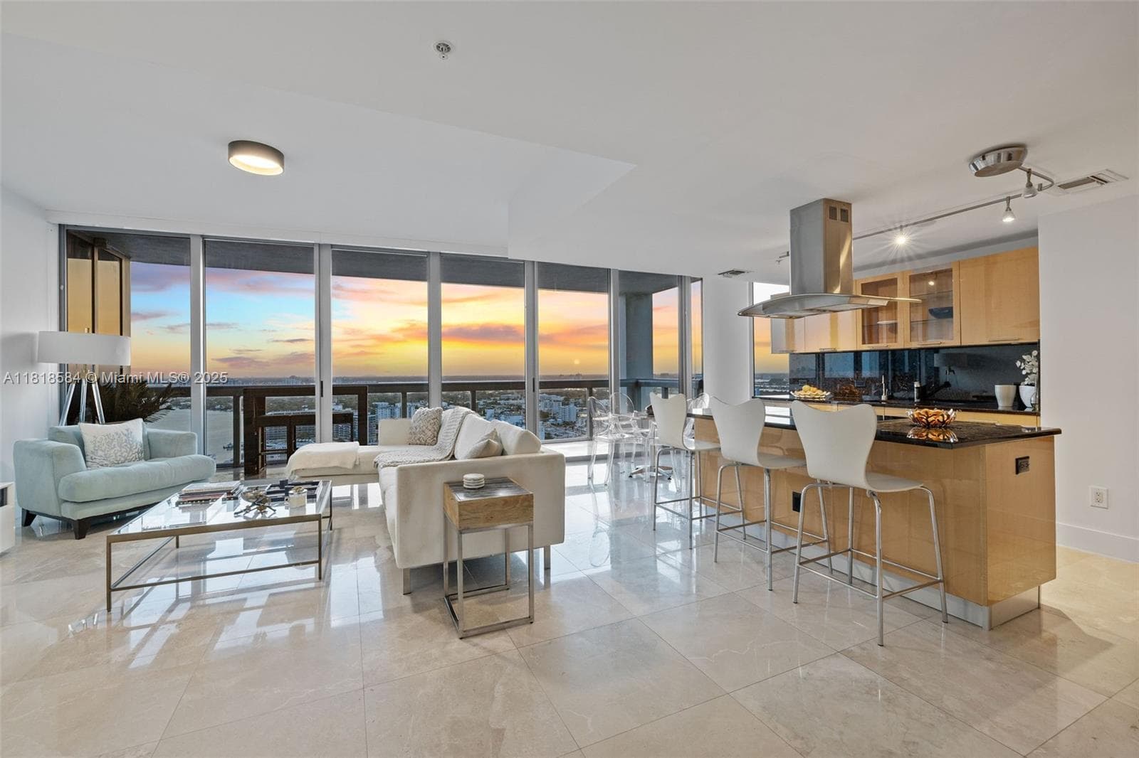 Carillon Miami Beach · #2707 in Miami Beach - Photo 5