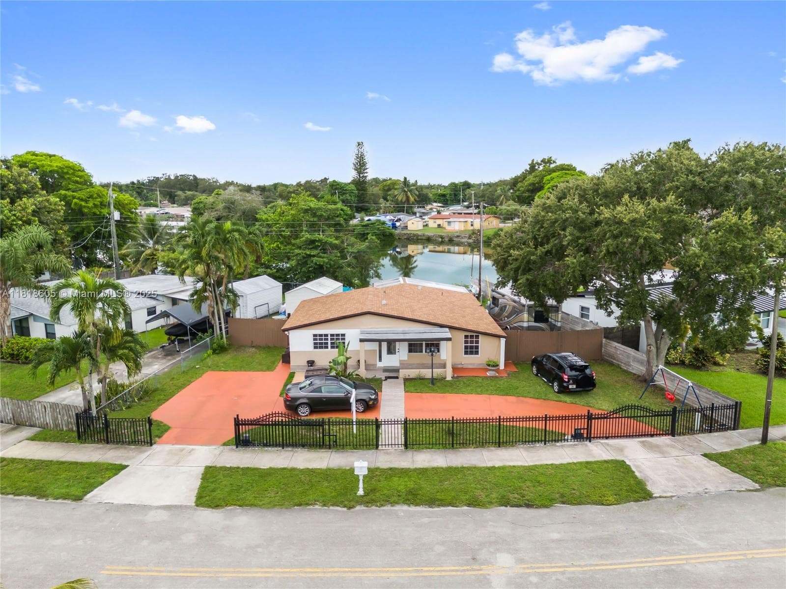5930 N Farragut Dr photo 42