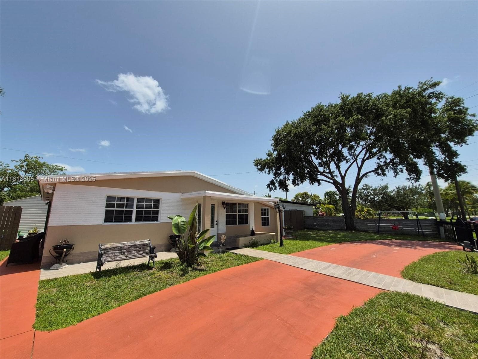 5930 N Farragut Dr photo 8
