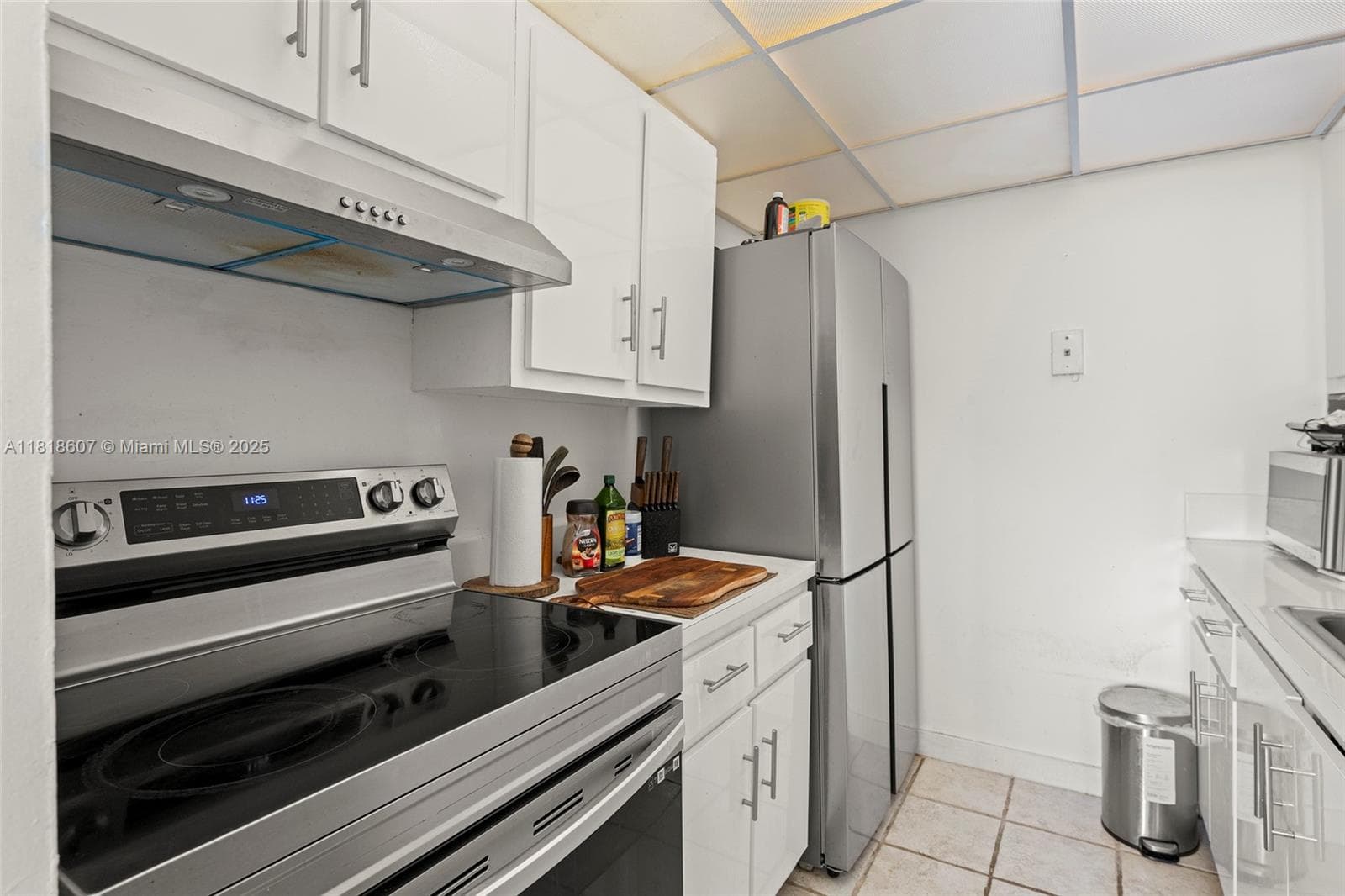 VECINO DEL MAR CONDO · #1006 in North Miami - Photo 10