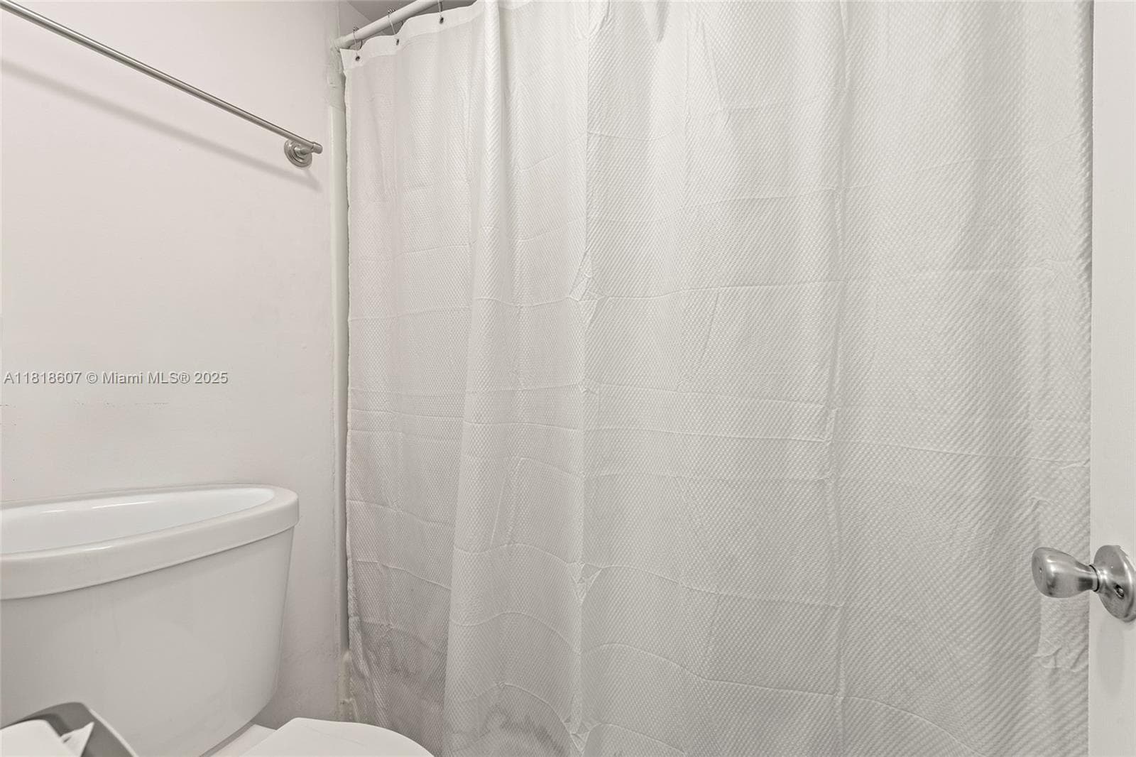 VECINO DEL MAR CONDO · #1006 in North Miami - Photo 18